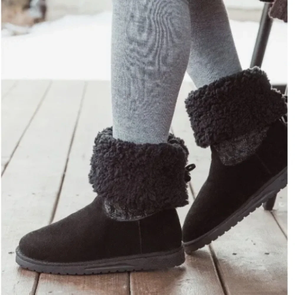 Muk Luks women’s Knit Boots Dark gray and black 7